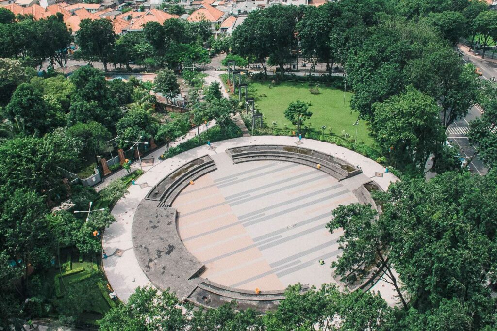 Lapangan-Taman-Bungkul-Surabaya