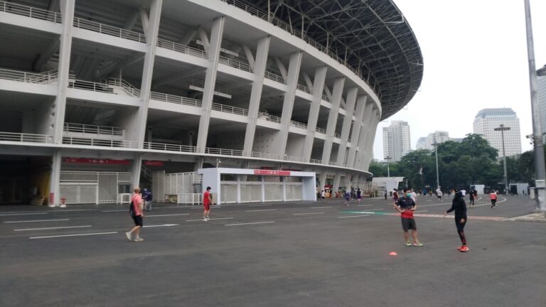 Serunya Jogging di GBK Jakarta